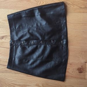 Forever21. Mid-Thigh Button Up Front Skirt. Black. Size Small.